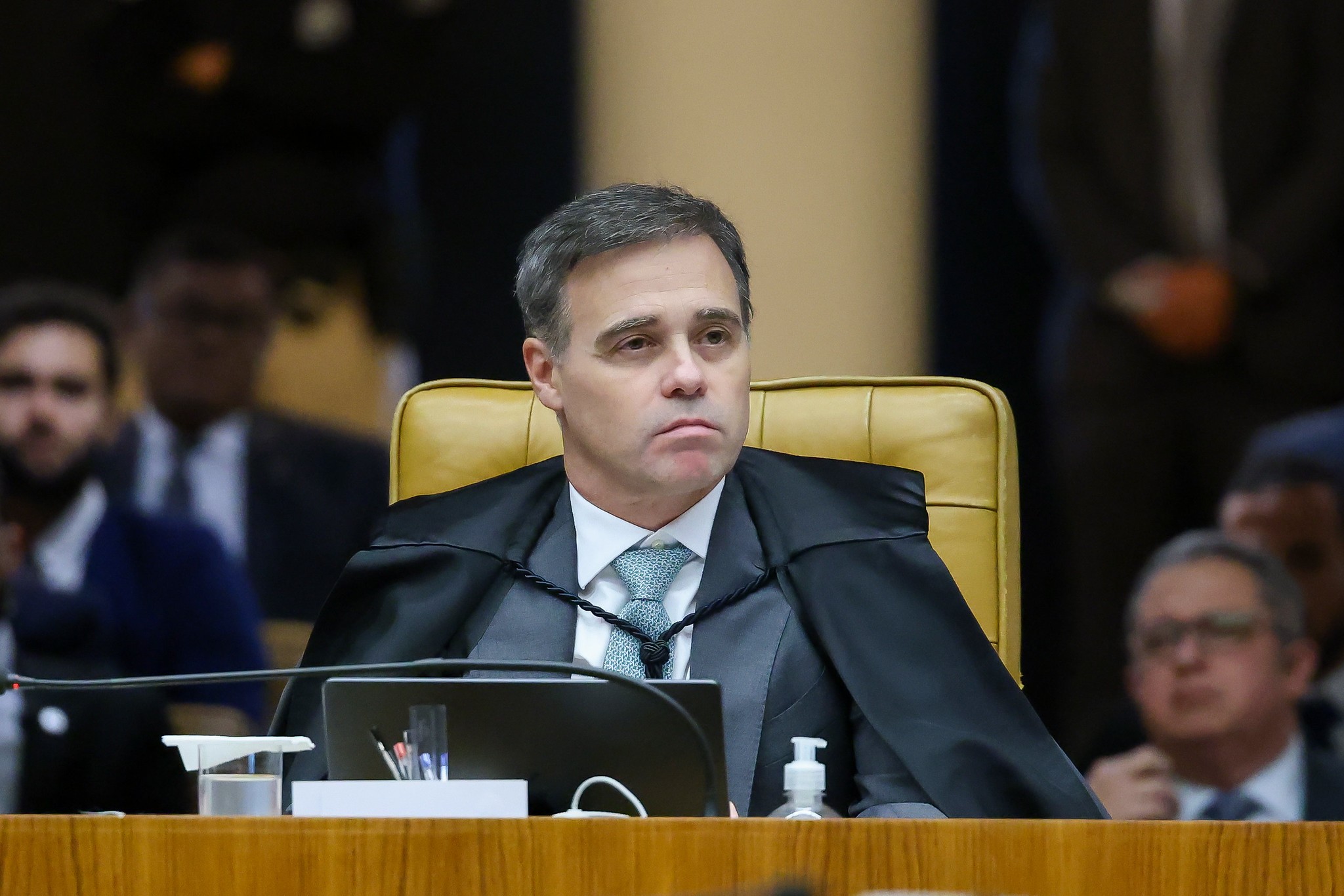Mendonça acusa Moraes de usar a PF para calúnia, obstrução de justiça e intimidação