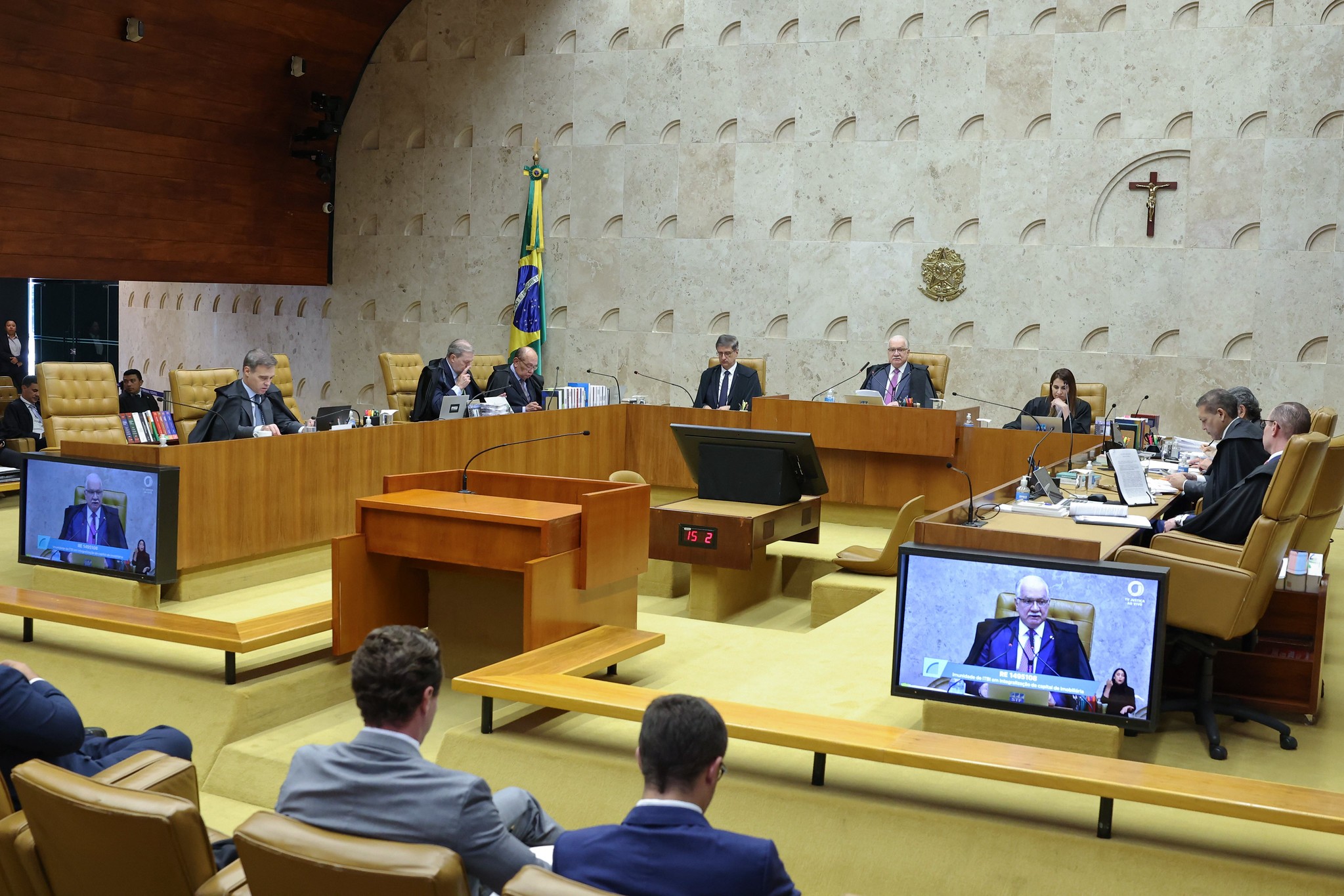 Em meio a crise, STF tem sessão plenária nesta quarta-feira