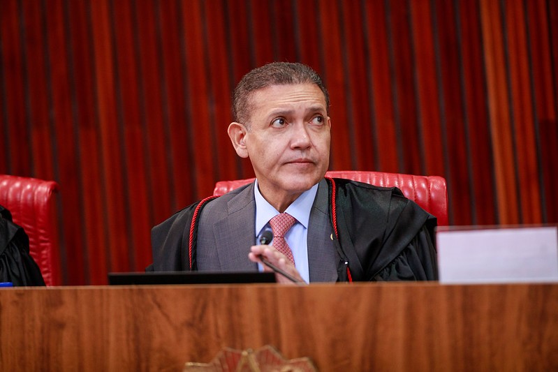 Nunes Marques barra campanha publicitária do governo federal antes do primeiro turno