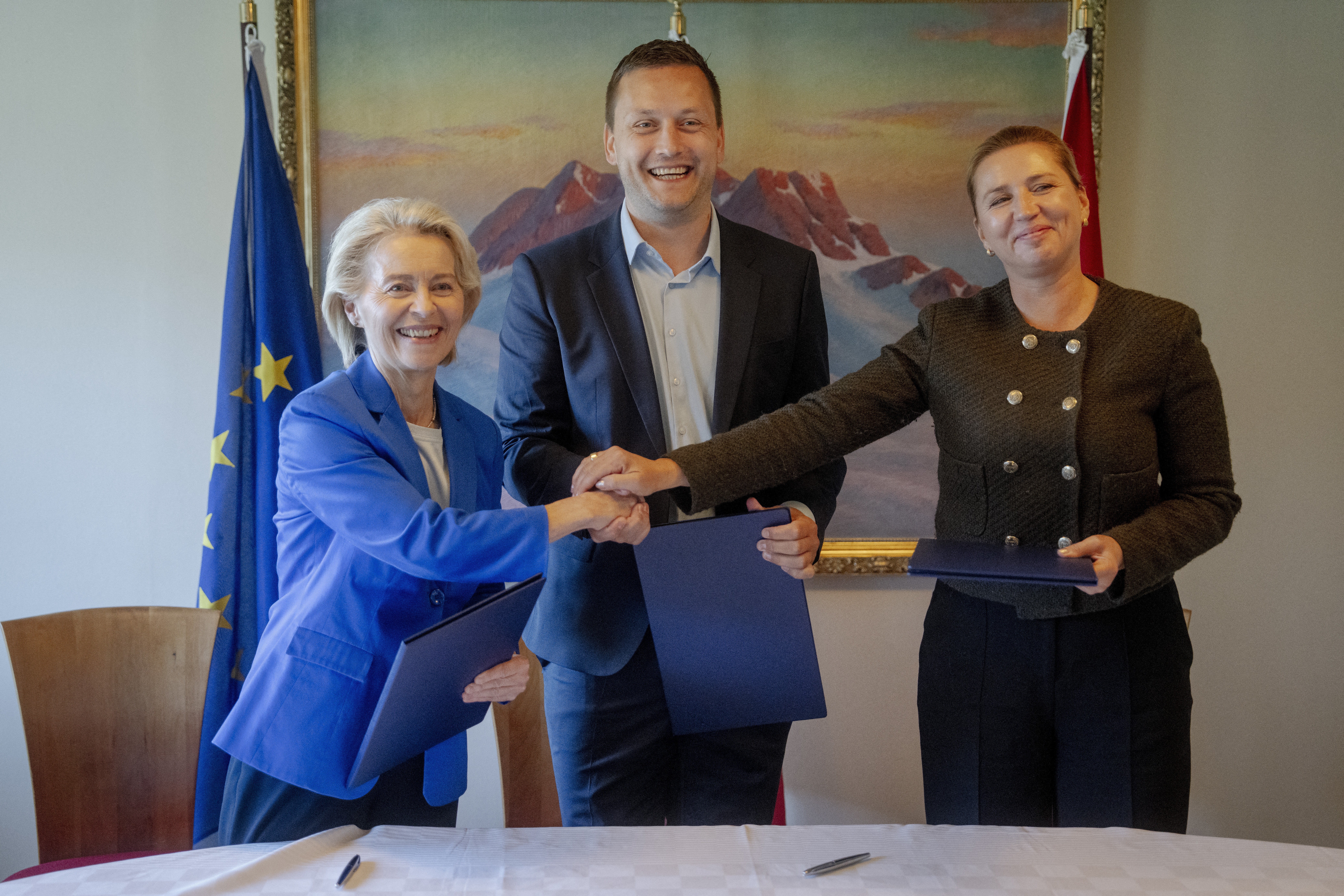 Contra ambições territoriais de Trump, UE anuncia R$ 1 tri em aportes para Groenlândia - Foto