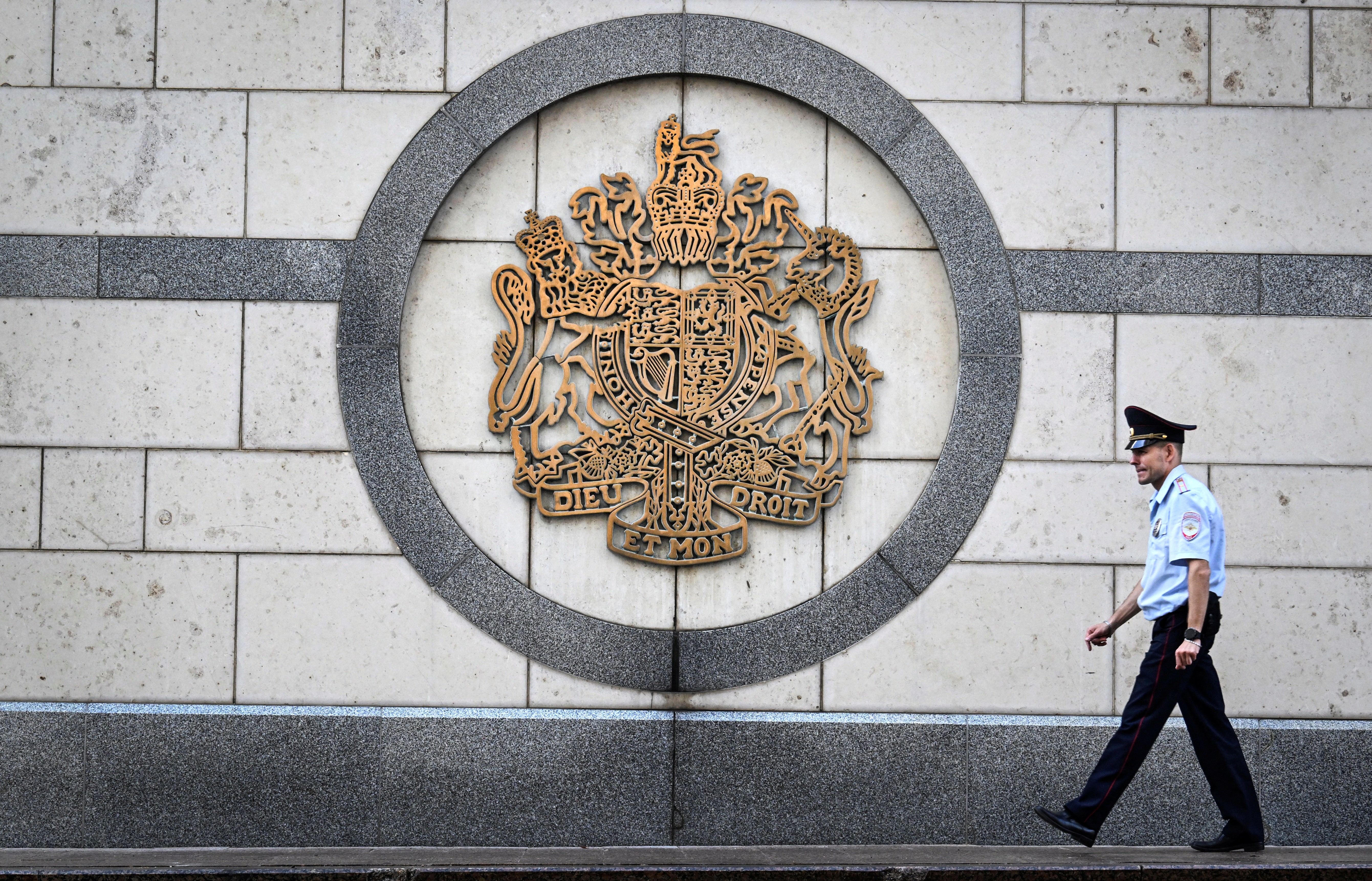 Moscou prende segurança da Embaixada britânica acusado de complô com Ucrânia
