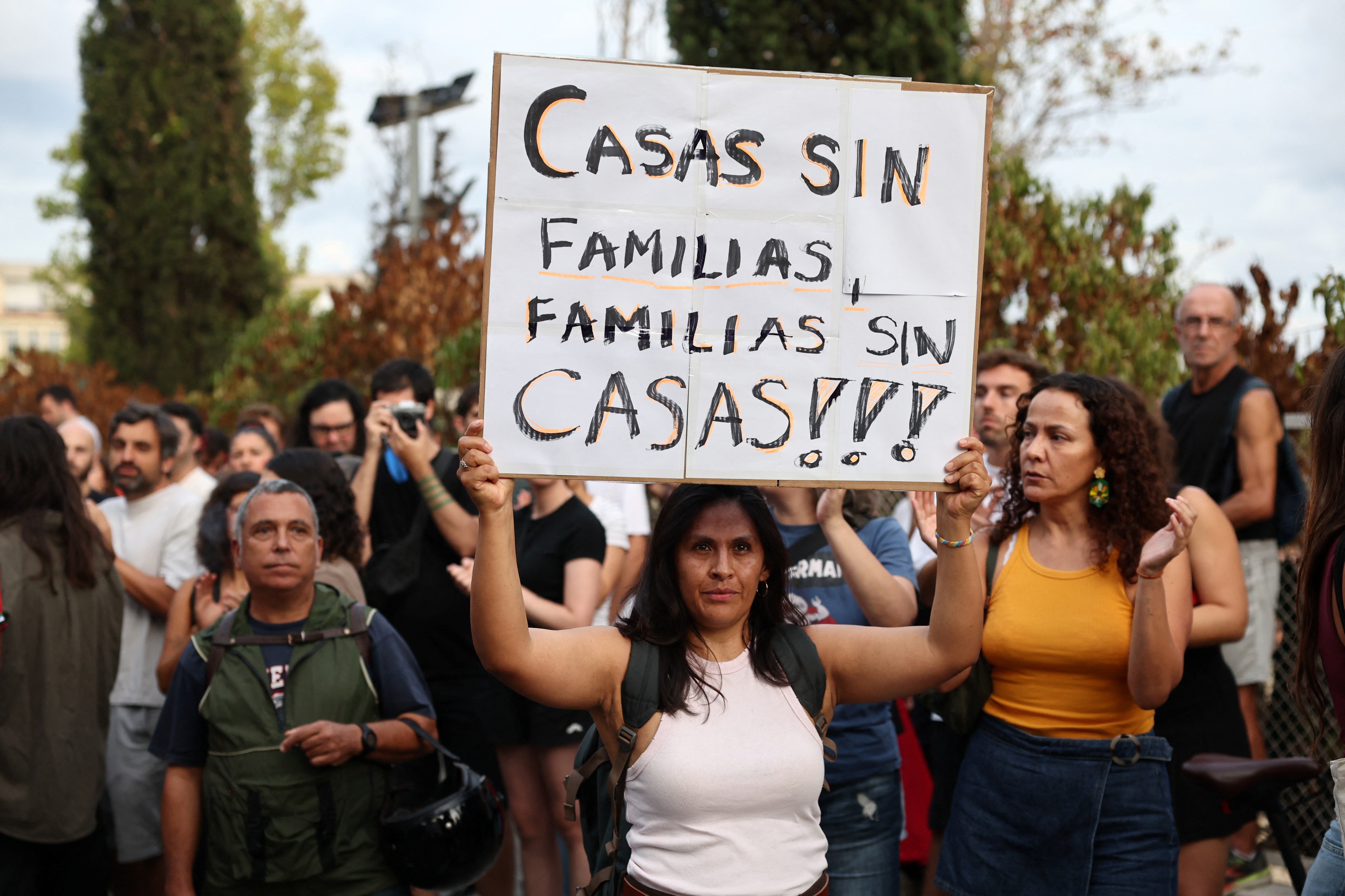 Após protestos, Espanha anuncia medidas para combater crise habitacional