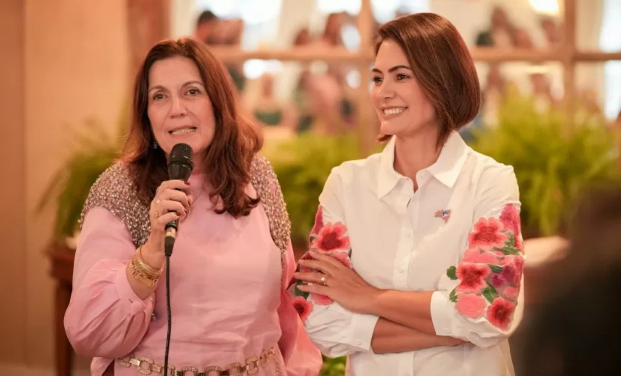 Vitória de dobradinha Michelle-Bia Kicis confirma bancada 100% bolsonarista