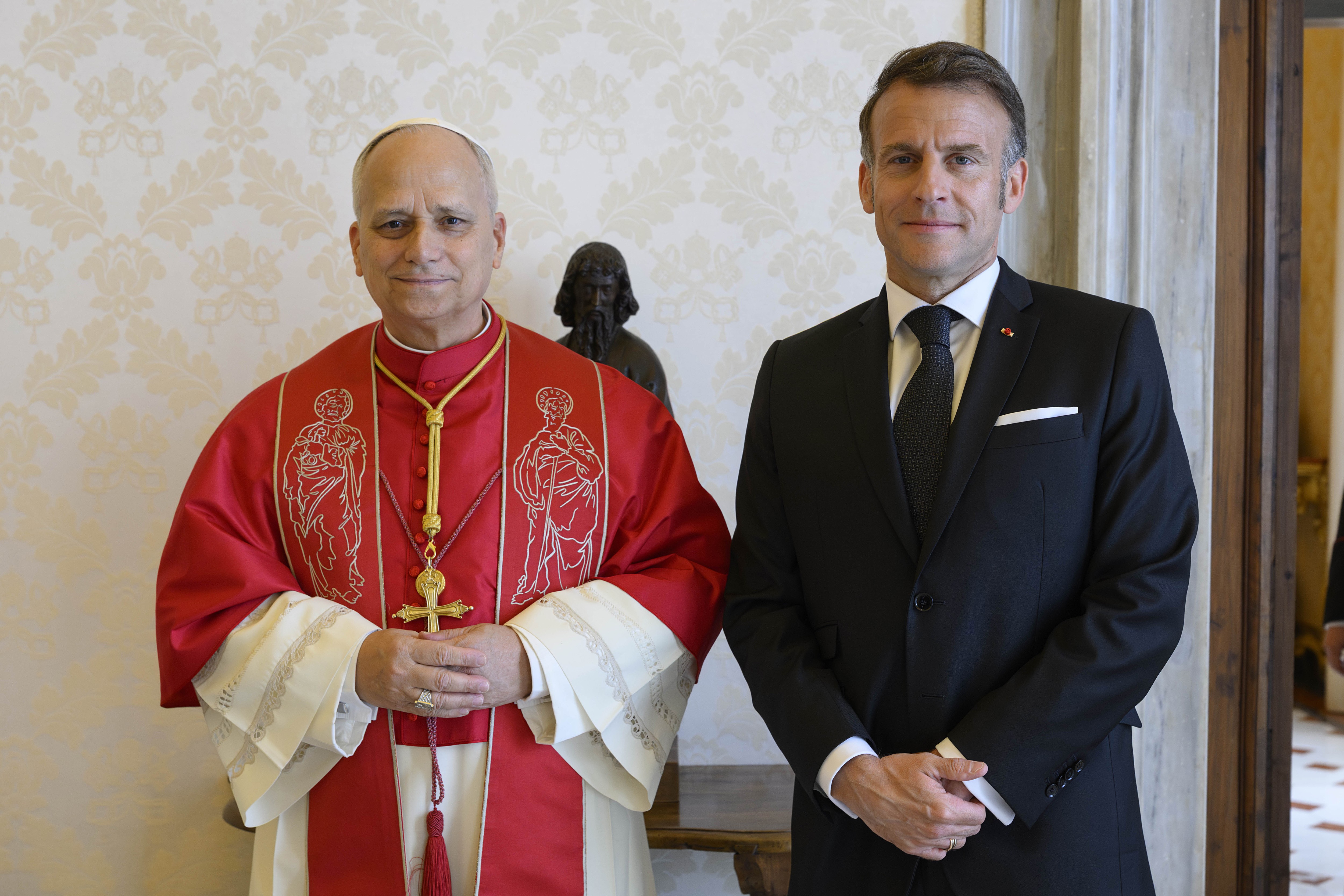 Vaticano rejeita pedido de Macron para encontro com papa Leão XIV