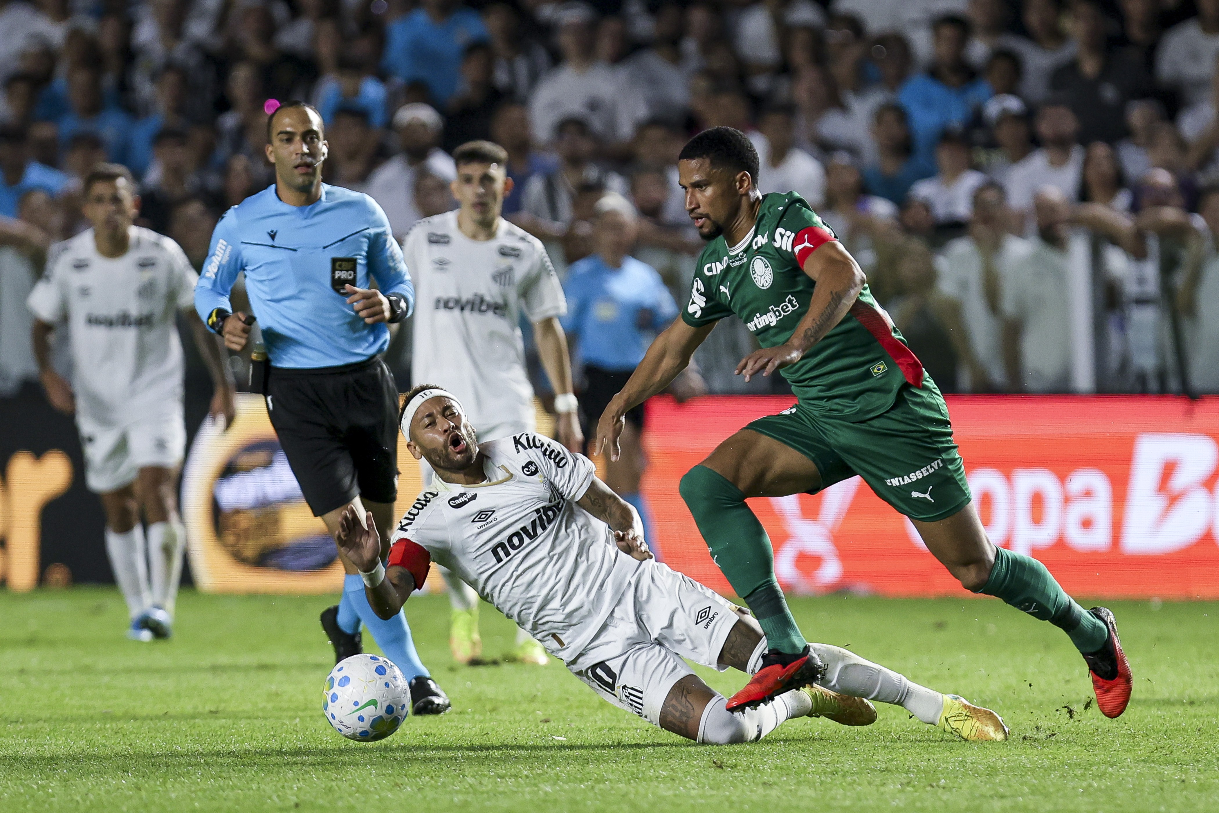 A resposta irônica do Palmeiras às críticas de Neymar ao gramado da Vila Belmiro