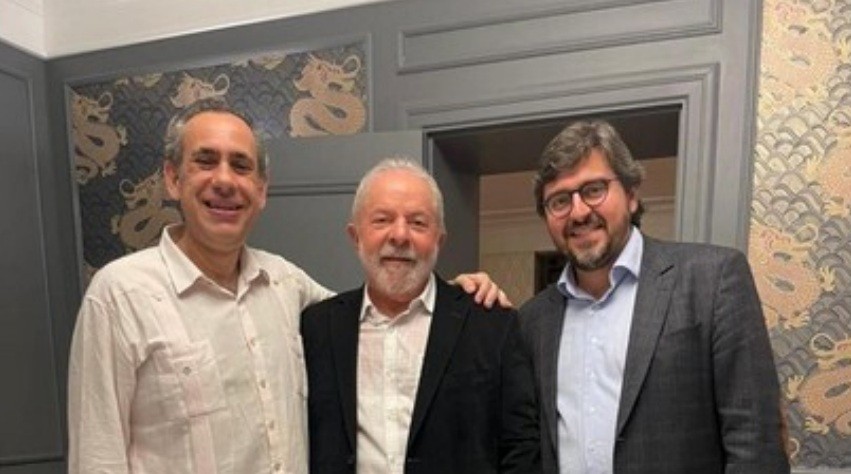 Flávio pede abertura de investigação contra Lula por possível uísque de Vorcaro