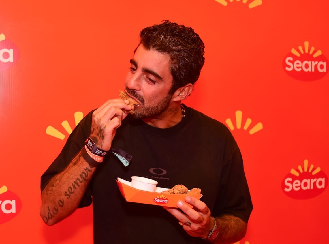 Rock in Rio: Pedro Scooby fala de disputa judicial com Cintia Dicker em meio a petiscos