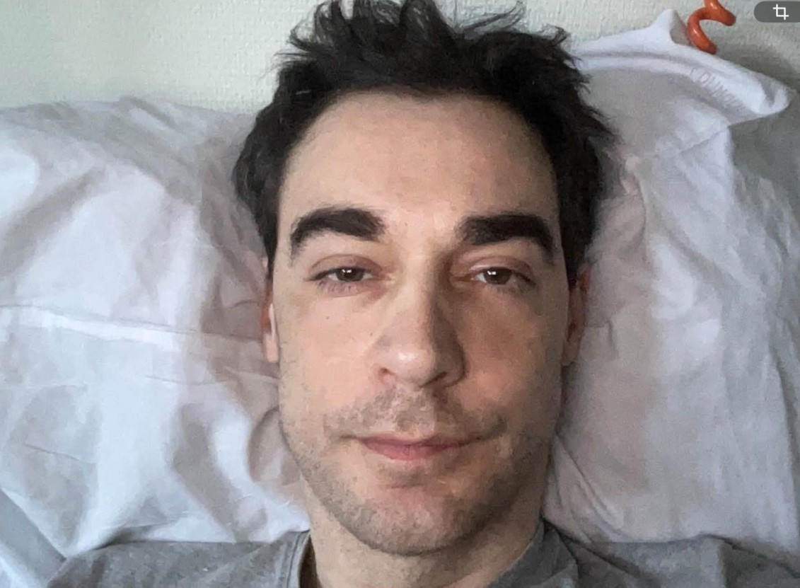 A trajetória de Arnaud Denis, ator que morreu aos 43 anos após eutanásia