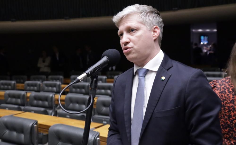 A resposta de Marcel Van Hattem à queixa-crime de Carlos Lupi