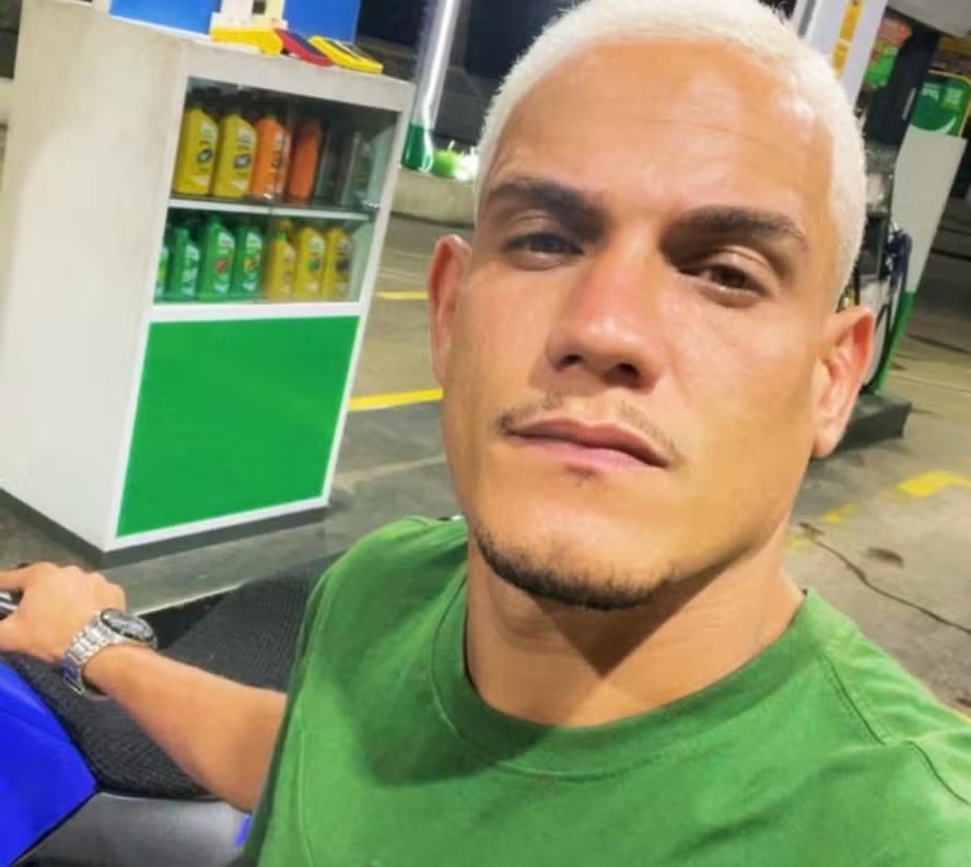 Lutador de muay thai é morto a tiros em bar no Rio
