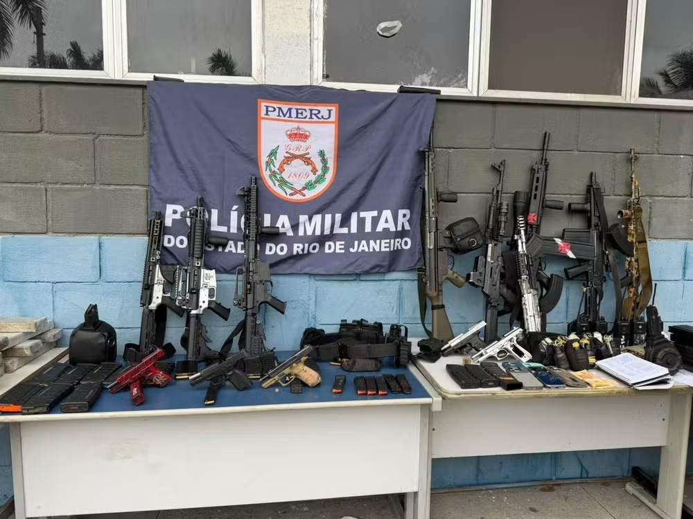 Operação na Maré contra o TCP deixa três suspeitos mortos e prende 12