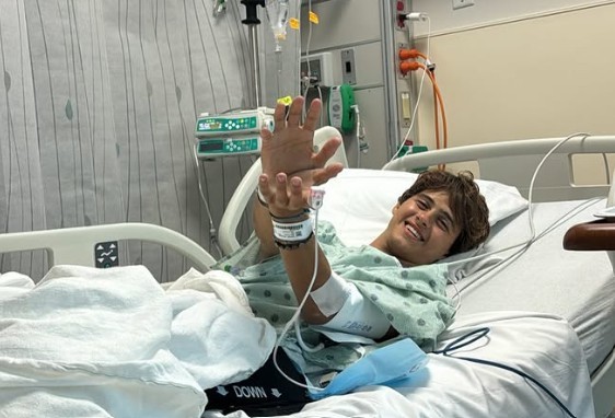 Ex-participante de reality processa produção após perder perna em gravação