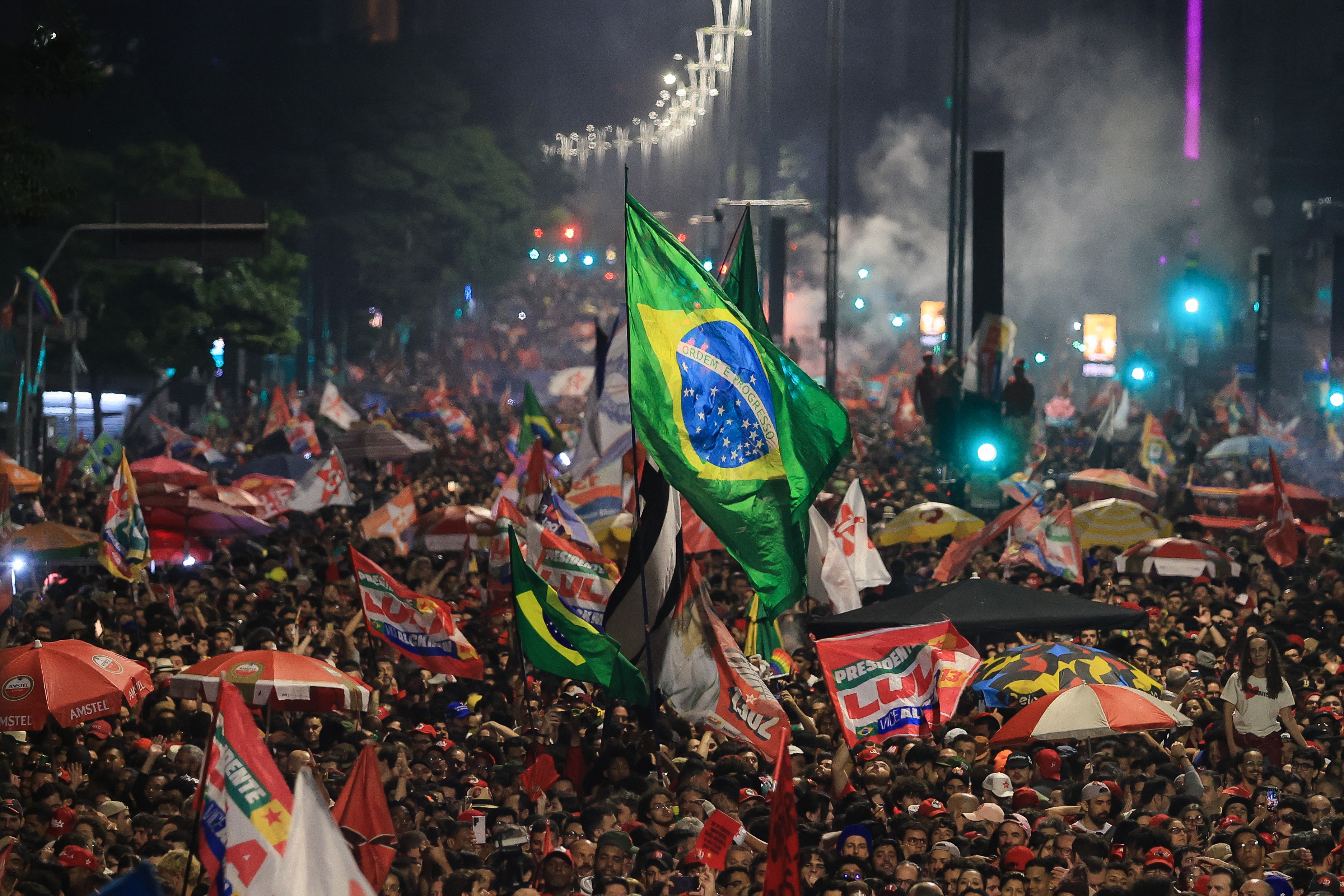 Não foi só o Nordeste: os 13 estados em que Lula venceu Flávio no 2º turno