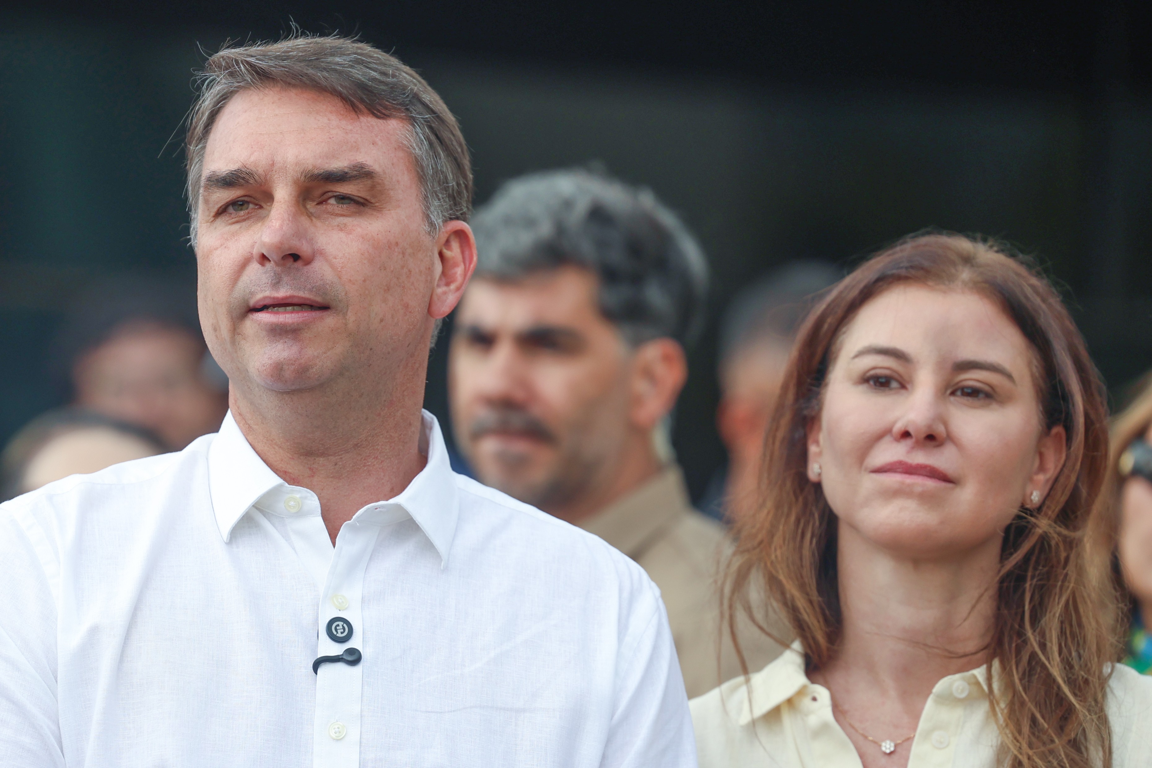 Flávio propõe que quebra de sigilos comece com cartão corporativo da Presidência