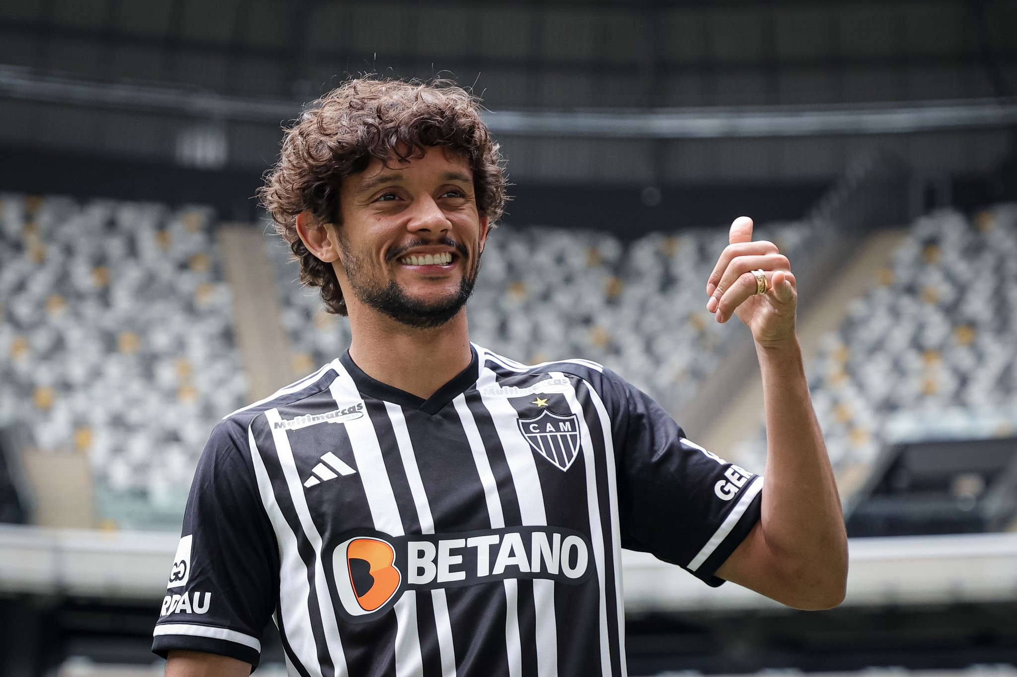 Jogador Gustavo Scarpa, do Atlético, entregará prêmio Jabuti: ‘Que resenha!’