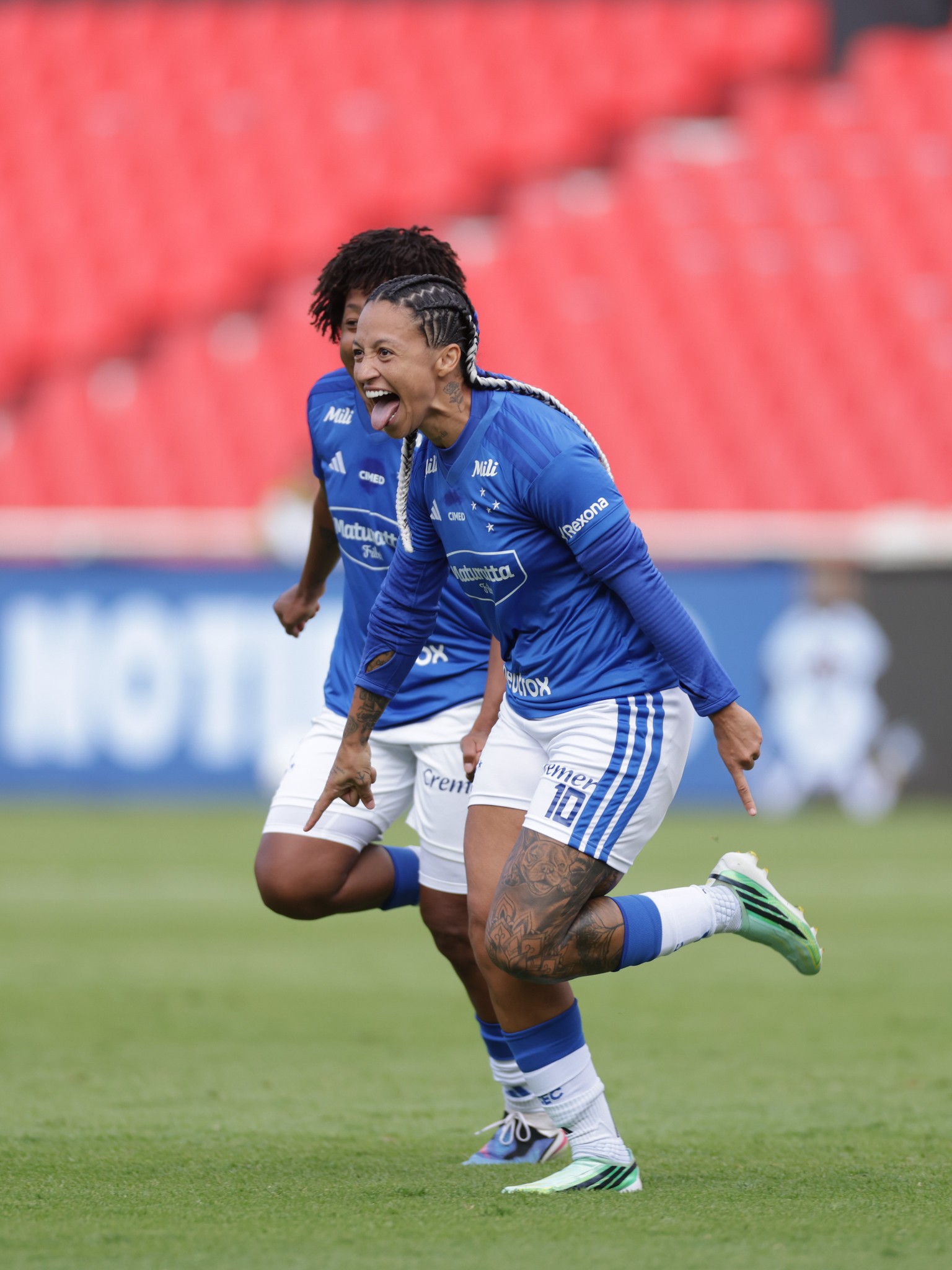 Baila, Byanca Brasil! Dez do Cruzeiro assume artilharia da Libertadores