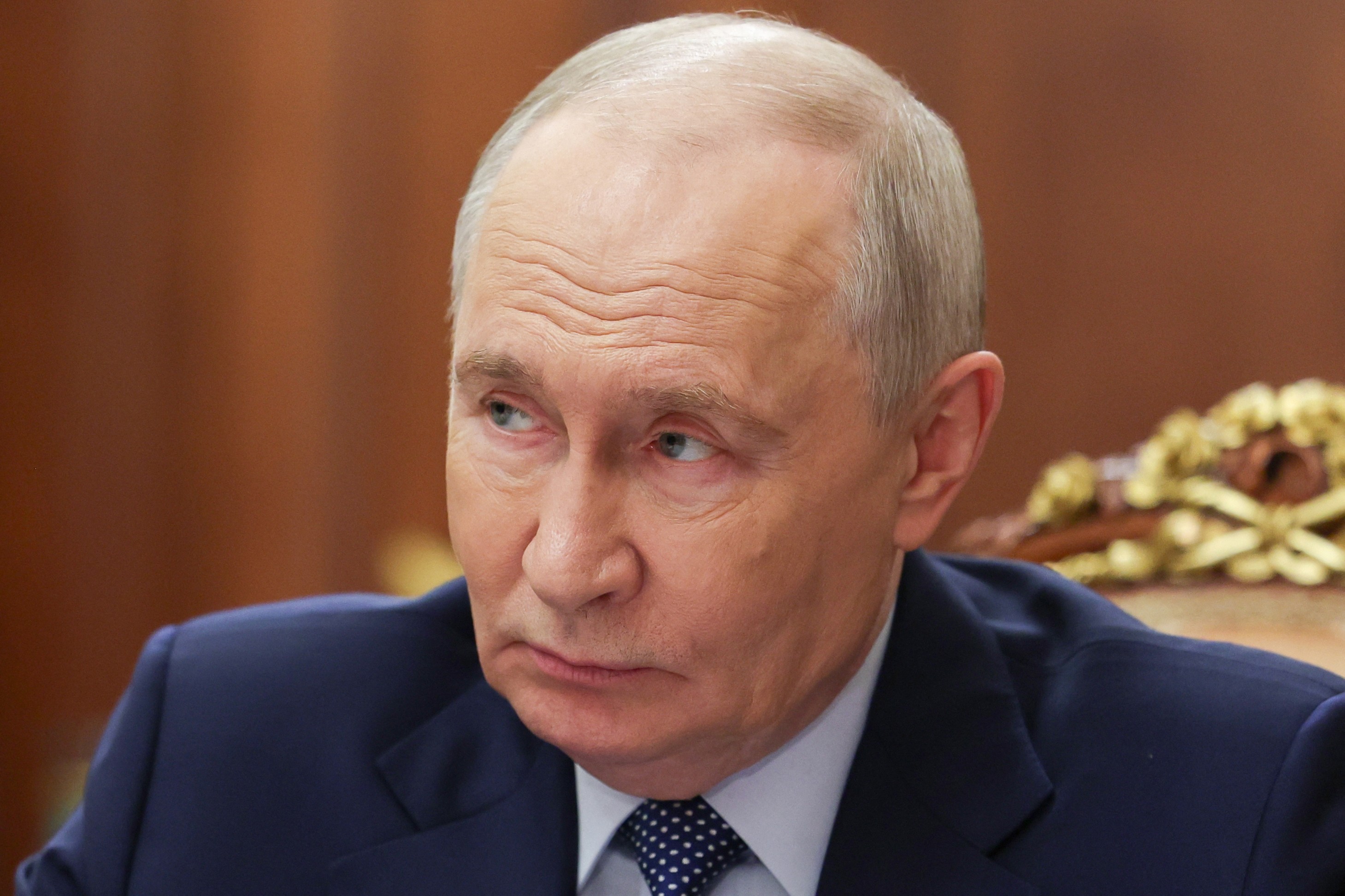 Mesmo sob sanções, Rússia diz ter vendido R$ 1,6 tri em combustível à Europa desde 2022