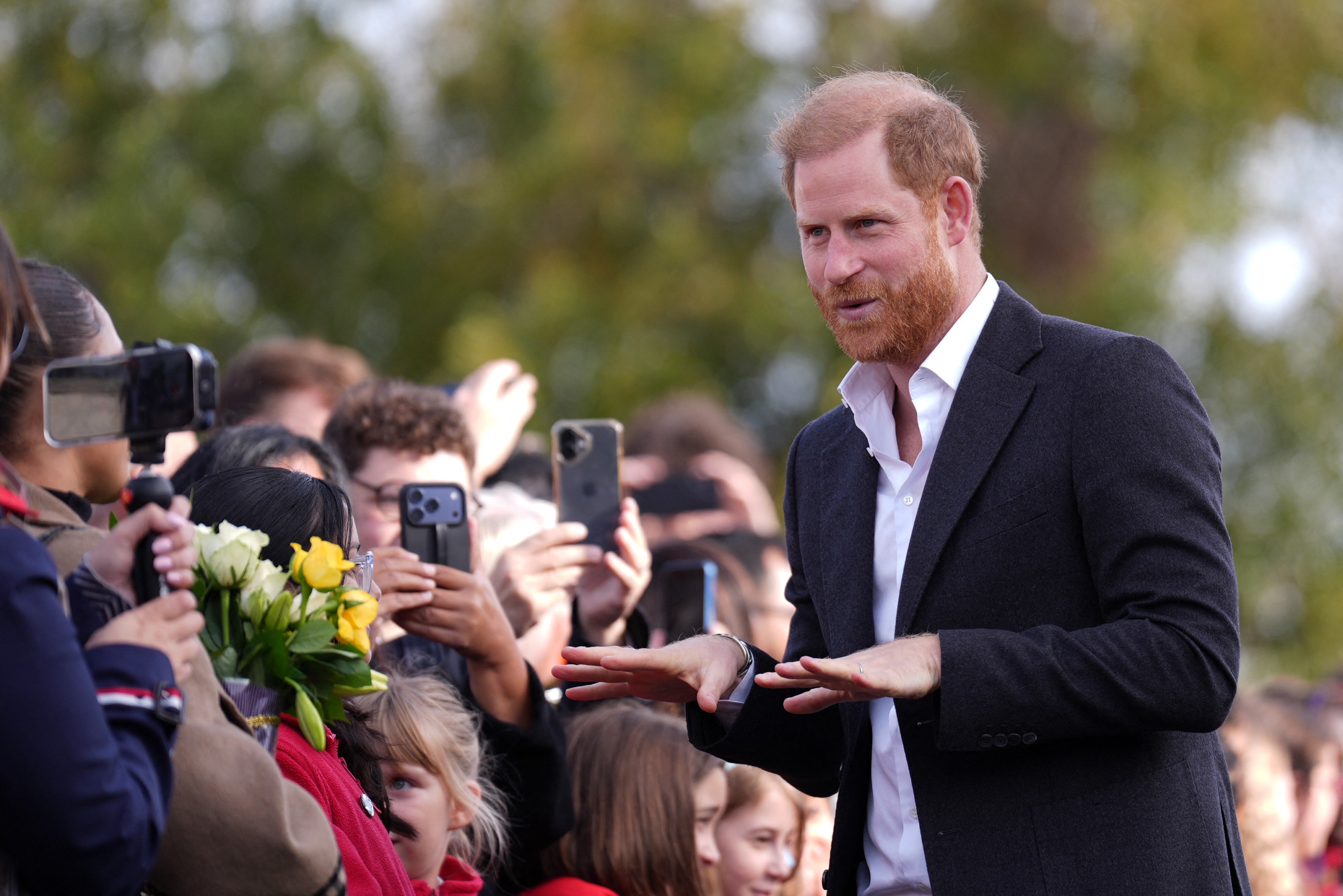 Príncipe Harry diz querer reconciliação com William e rei Charles