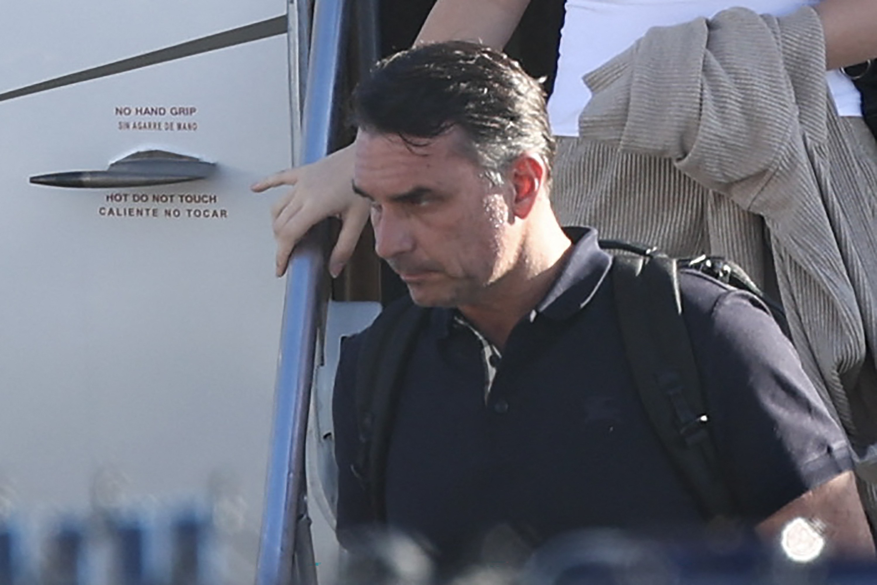 Inquéritos de Flávio Bolsonaro no STF continuam após ida aos EUA