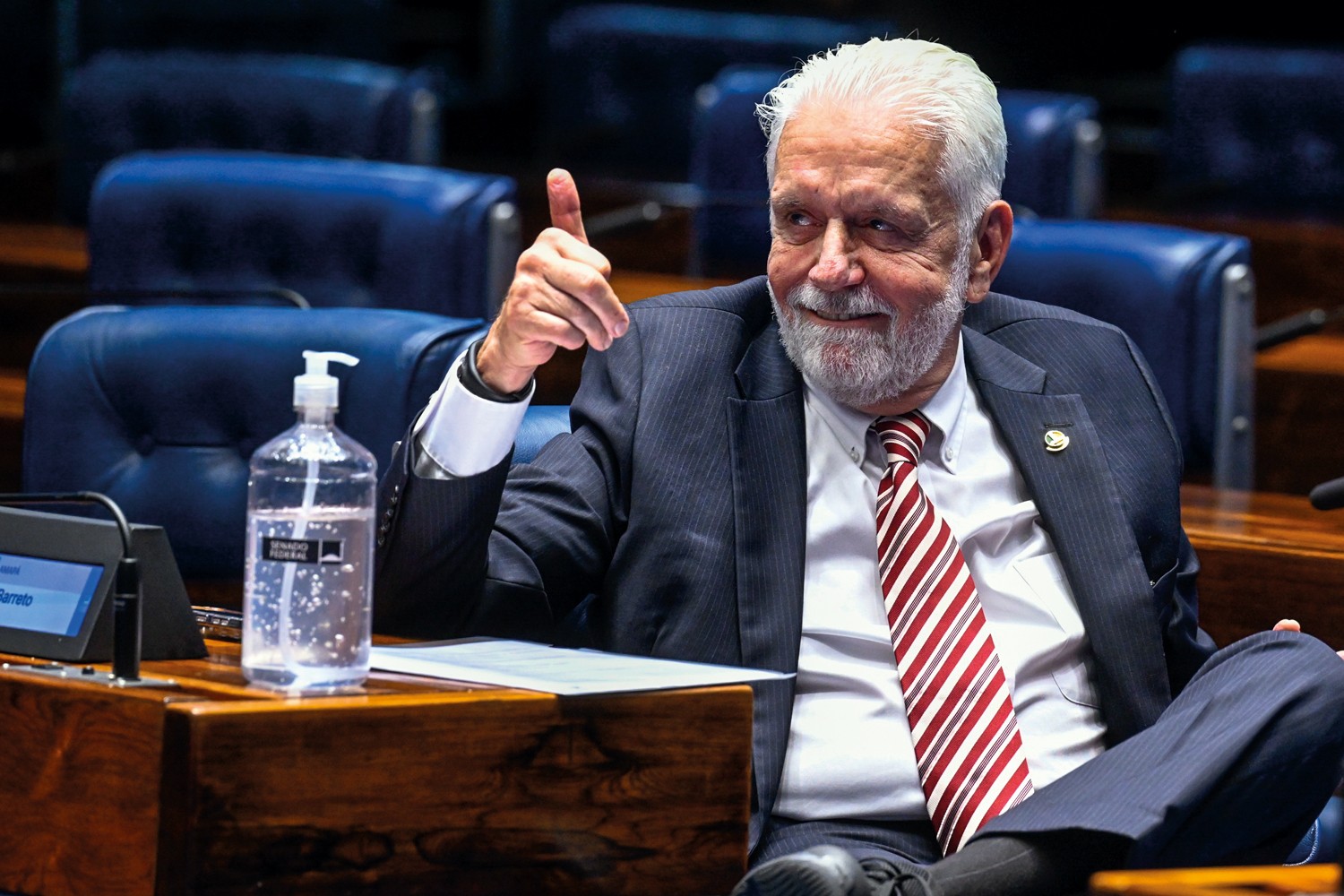 AJUDA -O senador Jaques Wagner: impulso para as primeiras conversas