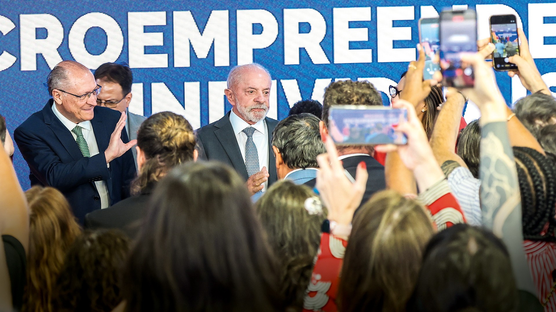 Às vésperas do segundo turno, Lula parte para o ‘tudo ou nada’ com pacote de ações eleitoreiras