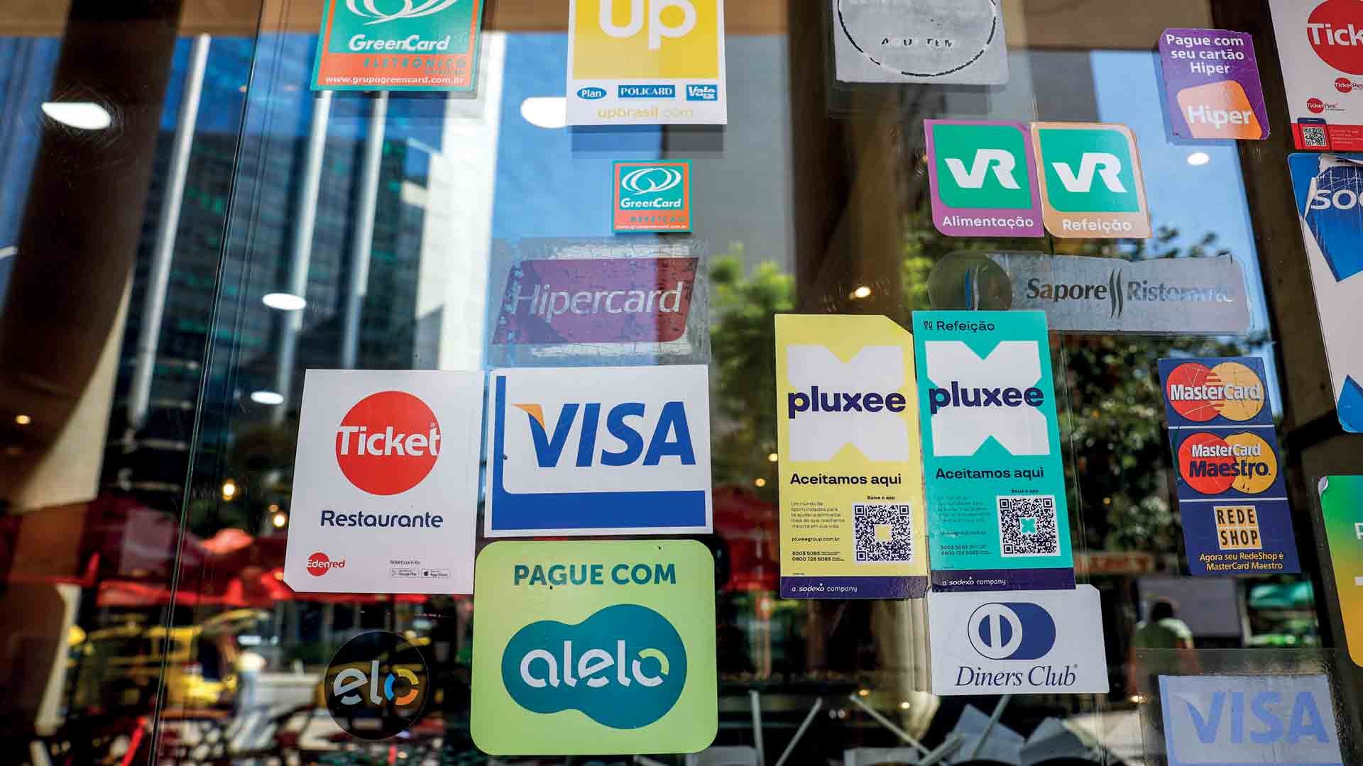 Muito além do vale-refeição: A disputa bilionária pelos benefícios corporativos