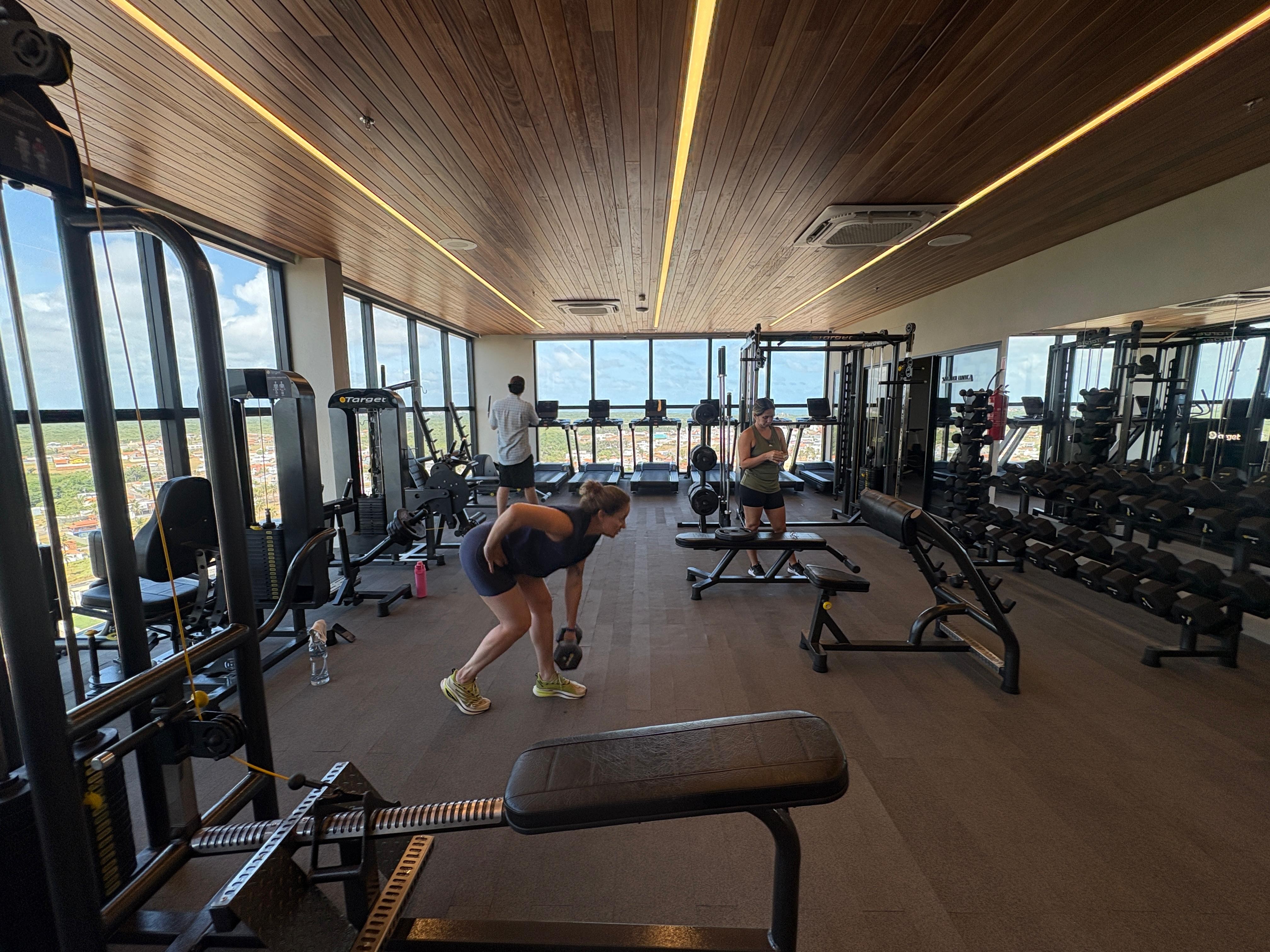 Atividades para todas as idades e gostos: o Beach Gav conta com academia (foto), cinema, spa, sala de jogos, playground infantil e até um pet shop