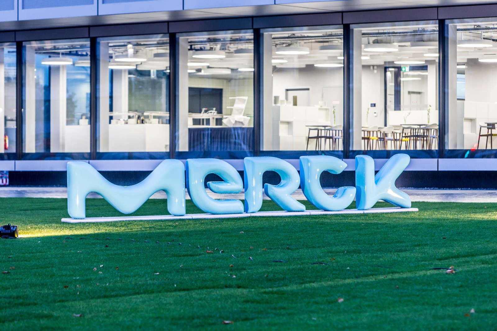Merck anuncia compra de farmacêutica por US$ 1,3 bilhão