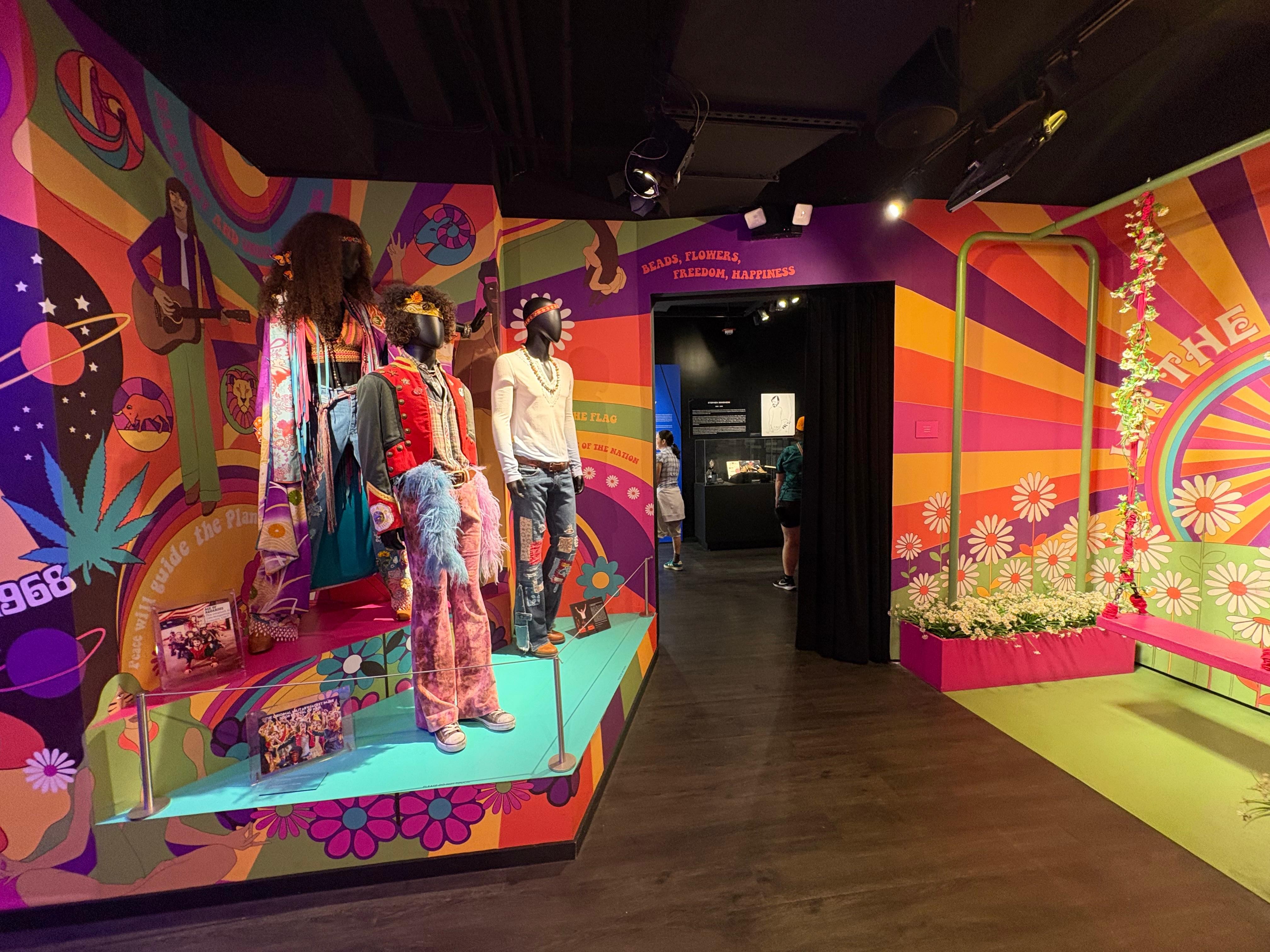 Museu da Broadway: além de cenários, figurinos e curiosidades, o espaço tem a proposta de contar a história dos musicais em Nova York, como Hair