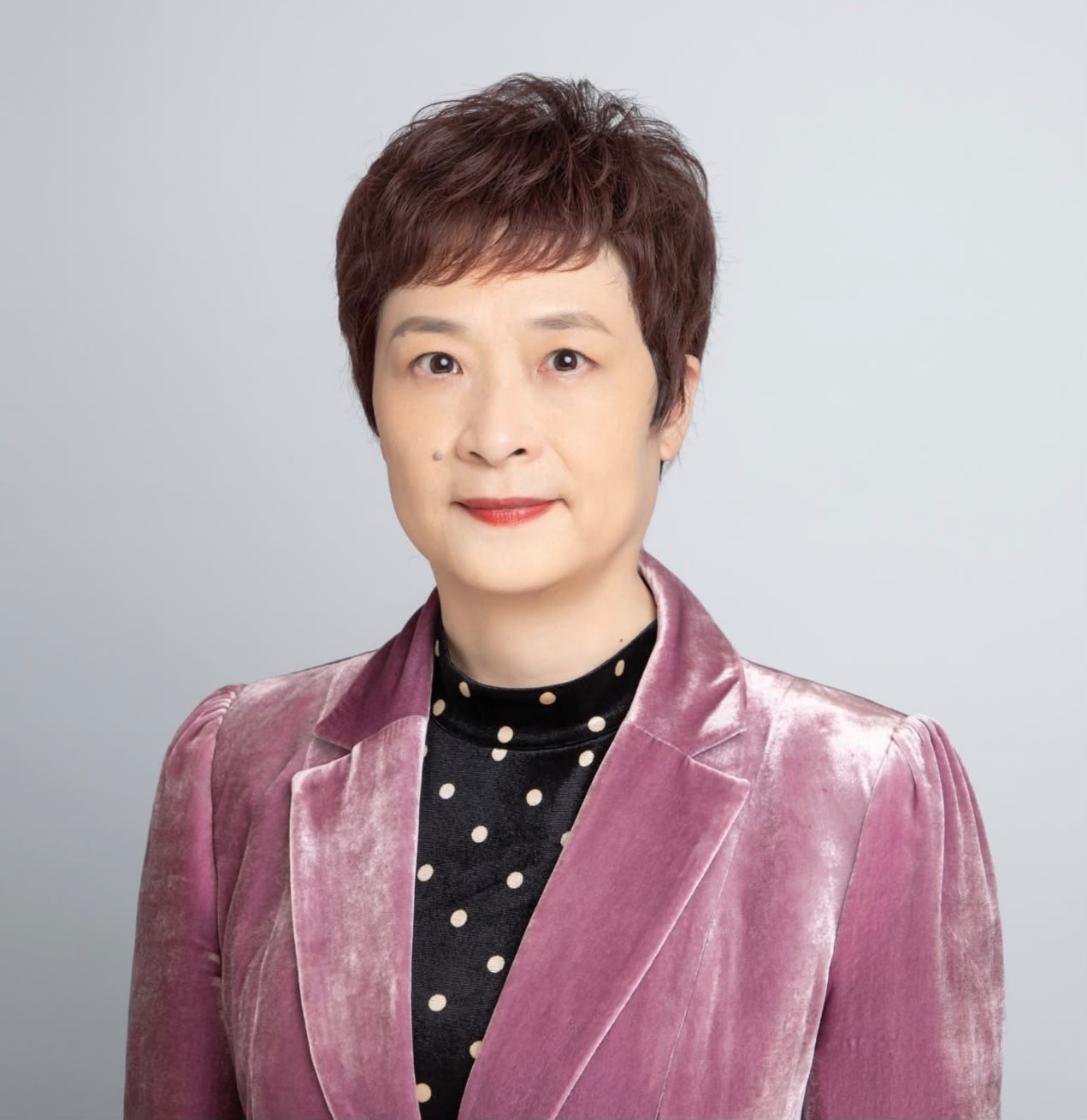 Artigo da cônsul-geral Tian Min: da culinária chinesa à governança moderna