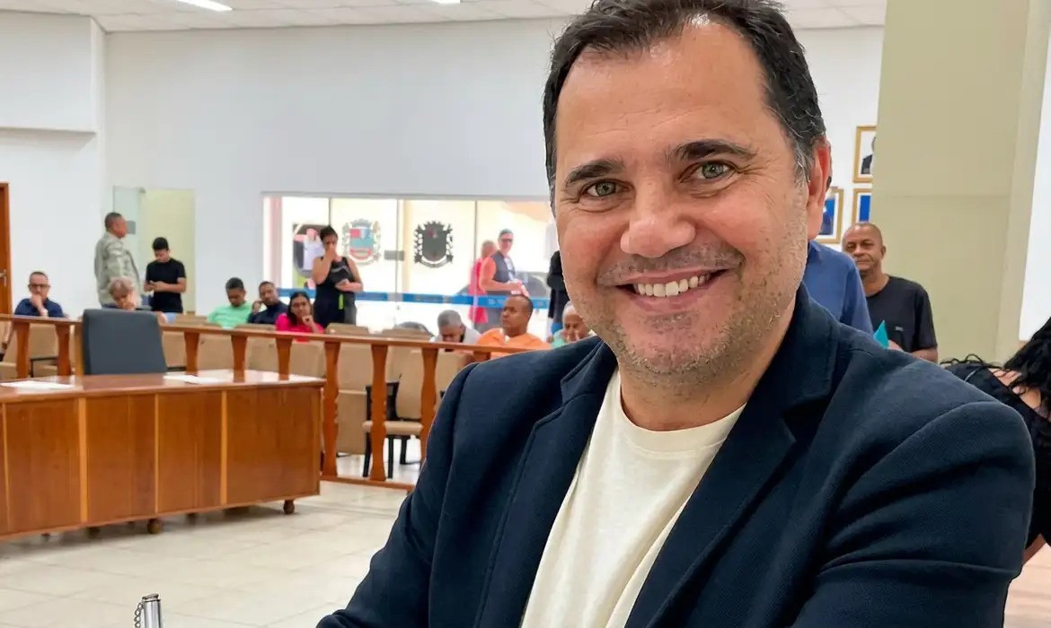 Ex-vereador de Queimados morre baleado durante abordagem da PM no Rio